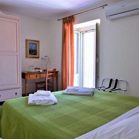 B&B Al Teatro Massimo Катания Экстерьер фото