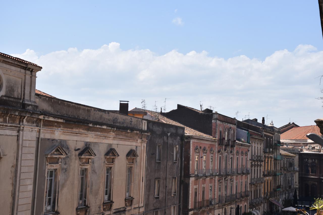 B&B Al Teatro Massimo Катания Экстерьер фото