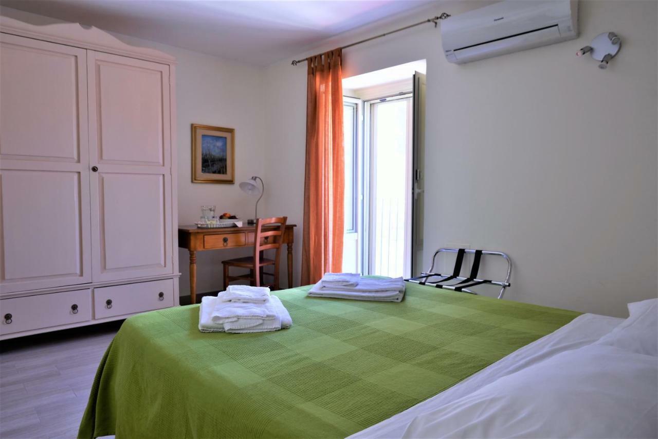 B&B Al Teatro Massimo Катания Экстерьер фото