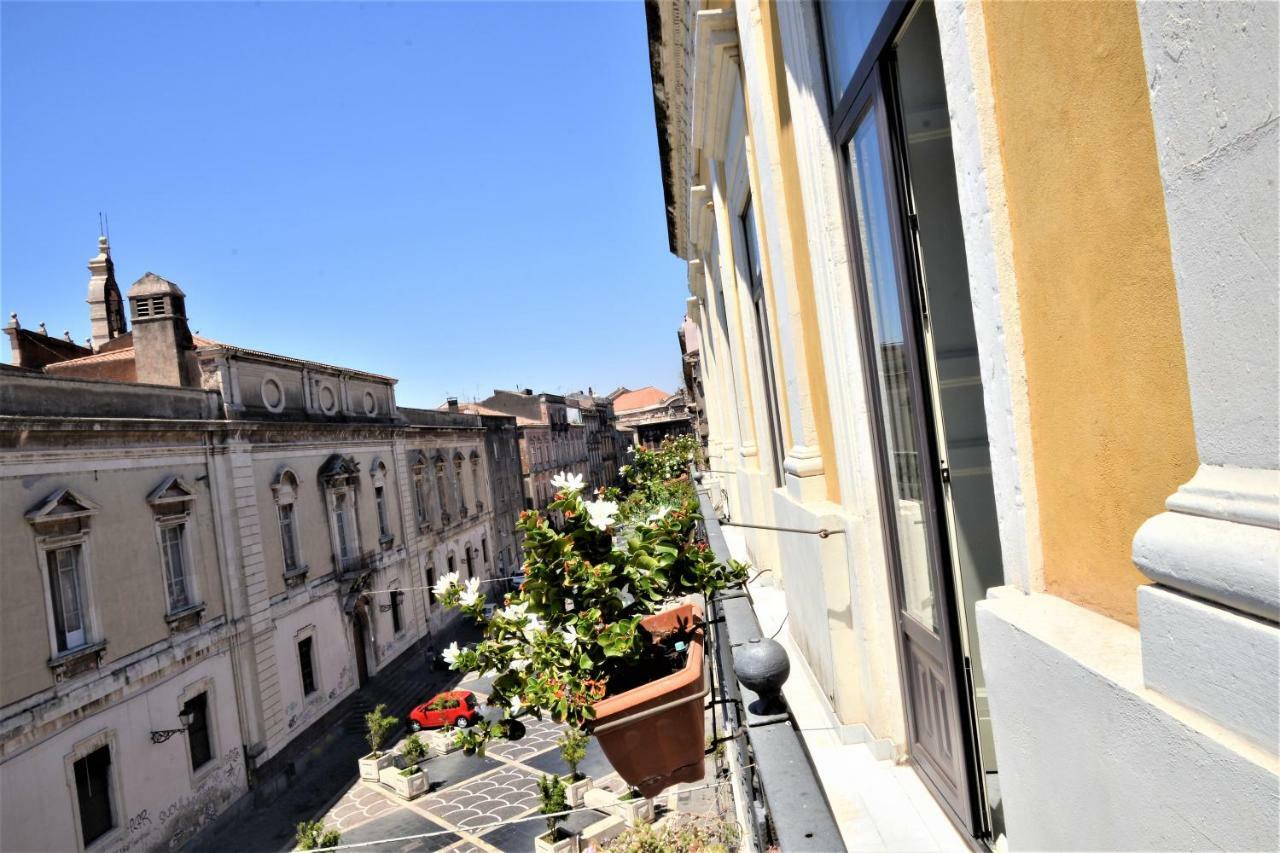 B&B Al Teatro Massimo Катания Экстерьер фото